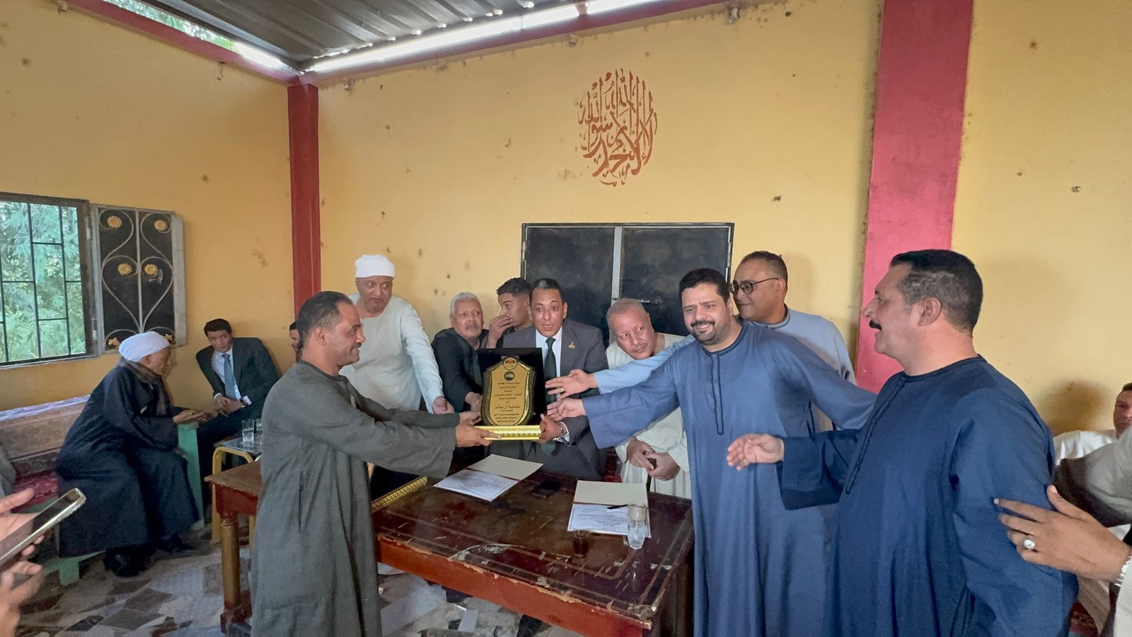 بحضور المئات نائب مستقبل وطن ينهي خصومة ثأرية عمرها ٤ سنوات بابوحرام بنجع حمادي
